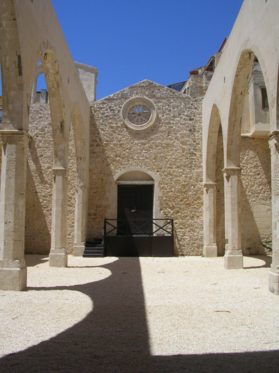 Siracusa - Chiesa di S.Giovannello navata centrale