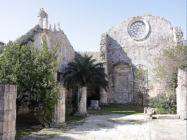 Siracusa - Facciata della Chiesa di San Giovanni alle Catacombe 