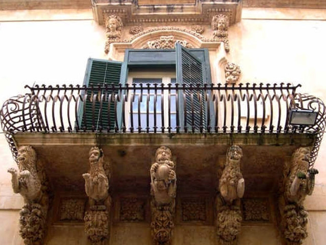 <p>
	Palazzo Nicolaci di Villadorata</p>
