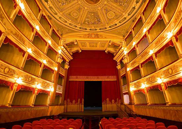 Noto - 
	Teatro Comunale "Vittorio Emanuele"