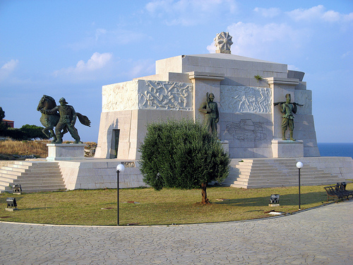 <p>
	Monumento ai caduti d'oltremare</p>
